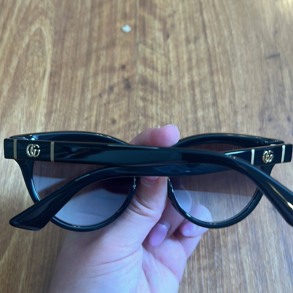 NWT GUCCI SUNGLASSES - Picture 2 of 4